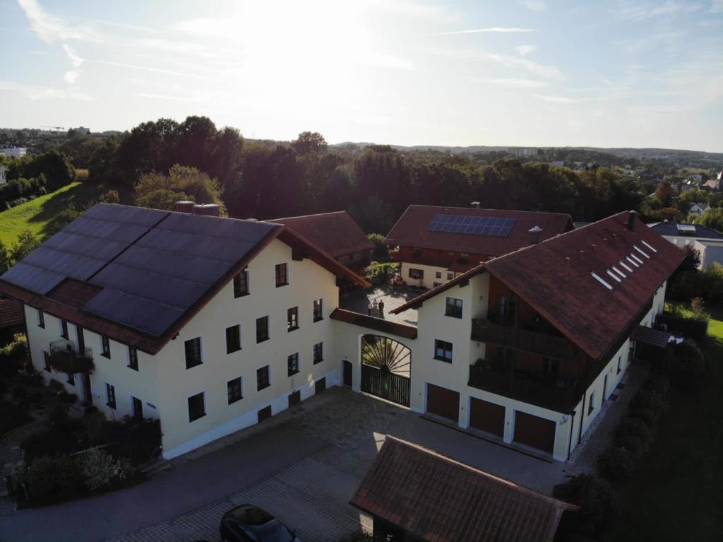 Schoenauerhof- Urlaub Im Gruenen Aber Doch In Der Stadt Pasov Exteriér fotografie